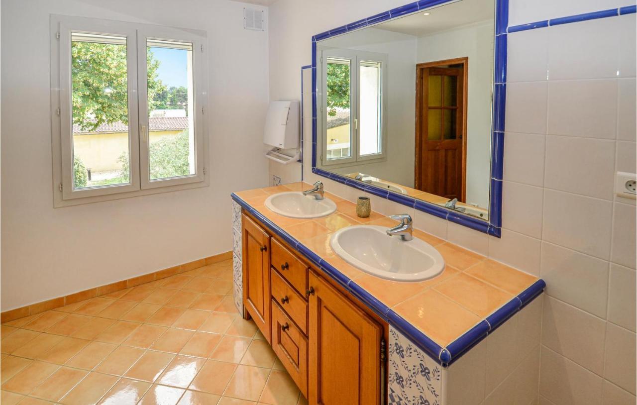 3 Bedroom Awesome Home In Chateuneuf De Gadagne Chateauneuf-de-Gadagne Exterior photo