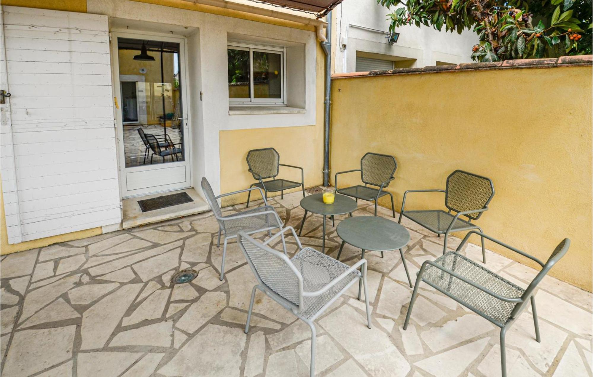 3 Bedroom Awesome Home In Chateuneuf De Gadagne Chateauneuf-de-Gadagne Exterior photo