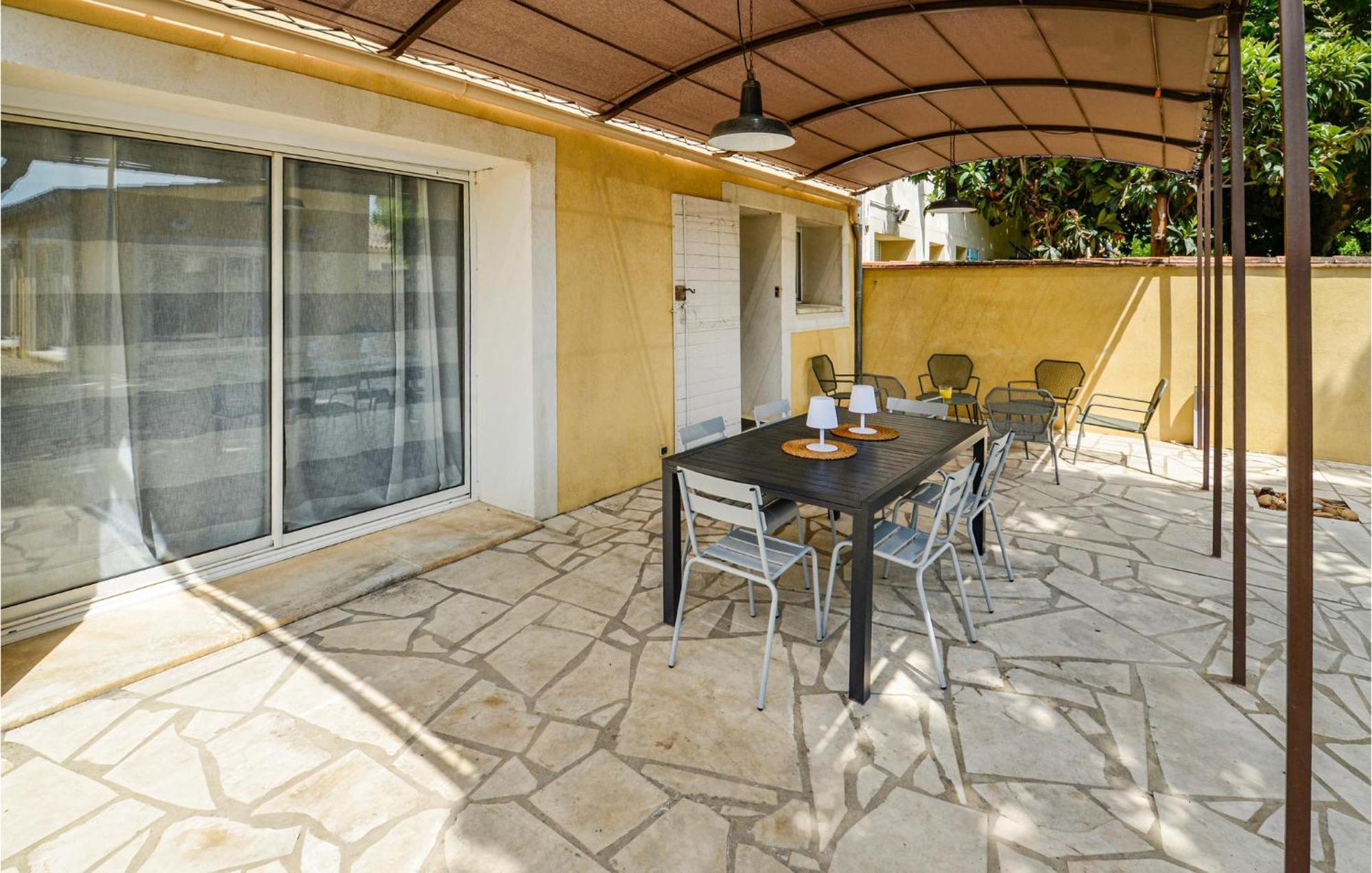 3 Bedroom Awesome Home In Chateuneuf De Gadagne Chateauneuf-de-Gadagne Exterior photo